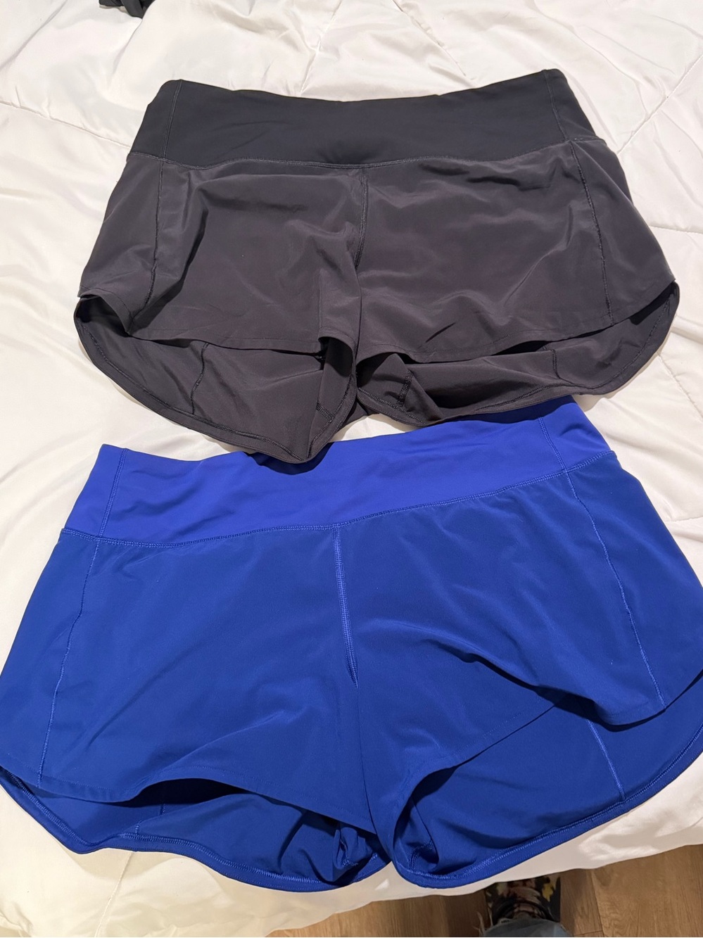 2 lululemon athletica Women's Athletic Shorts Royal Blue & black XL